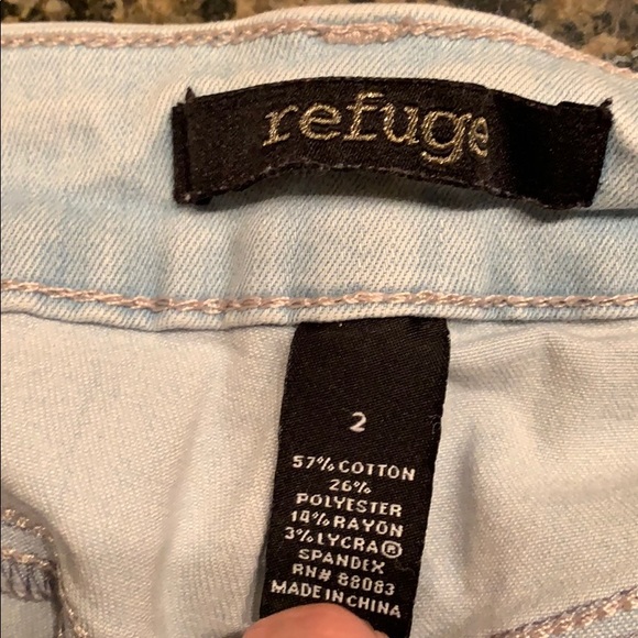 Refuge size 2 destroyed skinny jeans light wash - Picture 5 of 5